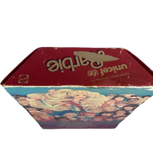 Vintage 1989 Unicef Barbie Doll Special Edition Blonde Blue Eyes NRFB - Picture 10 of 14